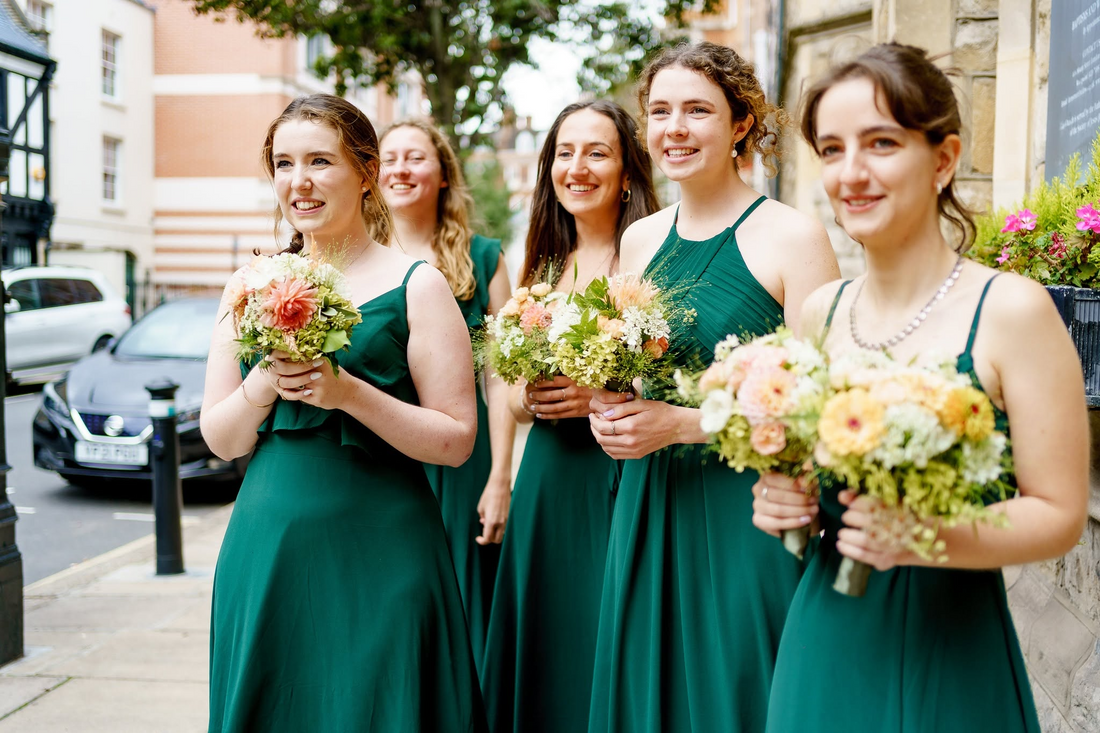 Wedding Vow Writing Guide: How to Write Heartfelt and Unique Vows