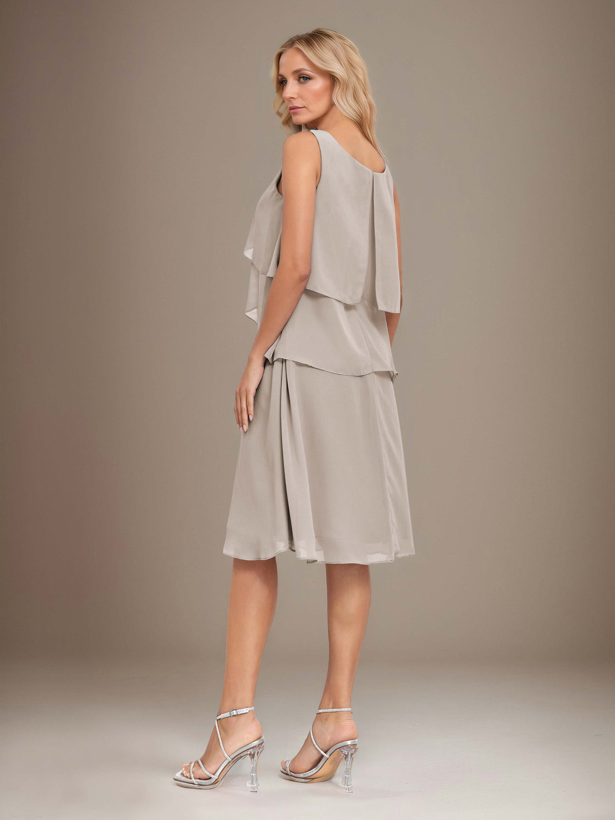 #color_Taupe