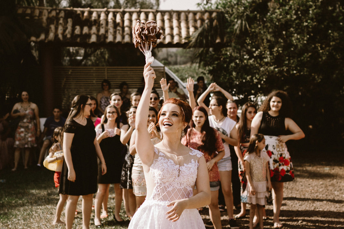 Creative Wedding Photo Ideas with Your Bridesmaids