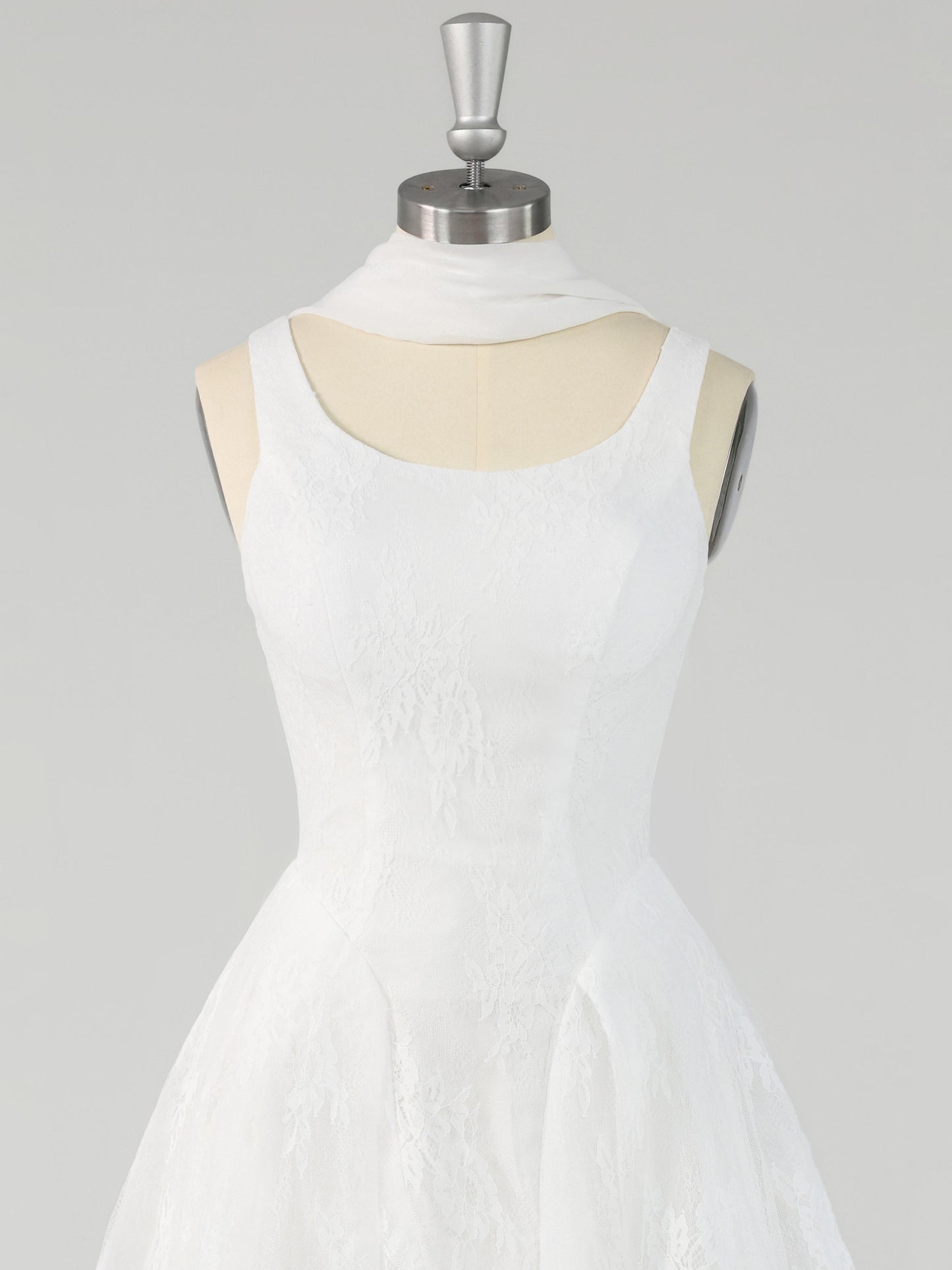 Delilah A-Line Sleeveless Mini Homecoming Dresses with Neck Scarf