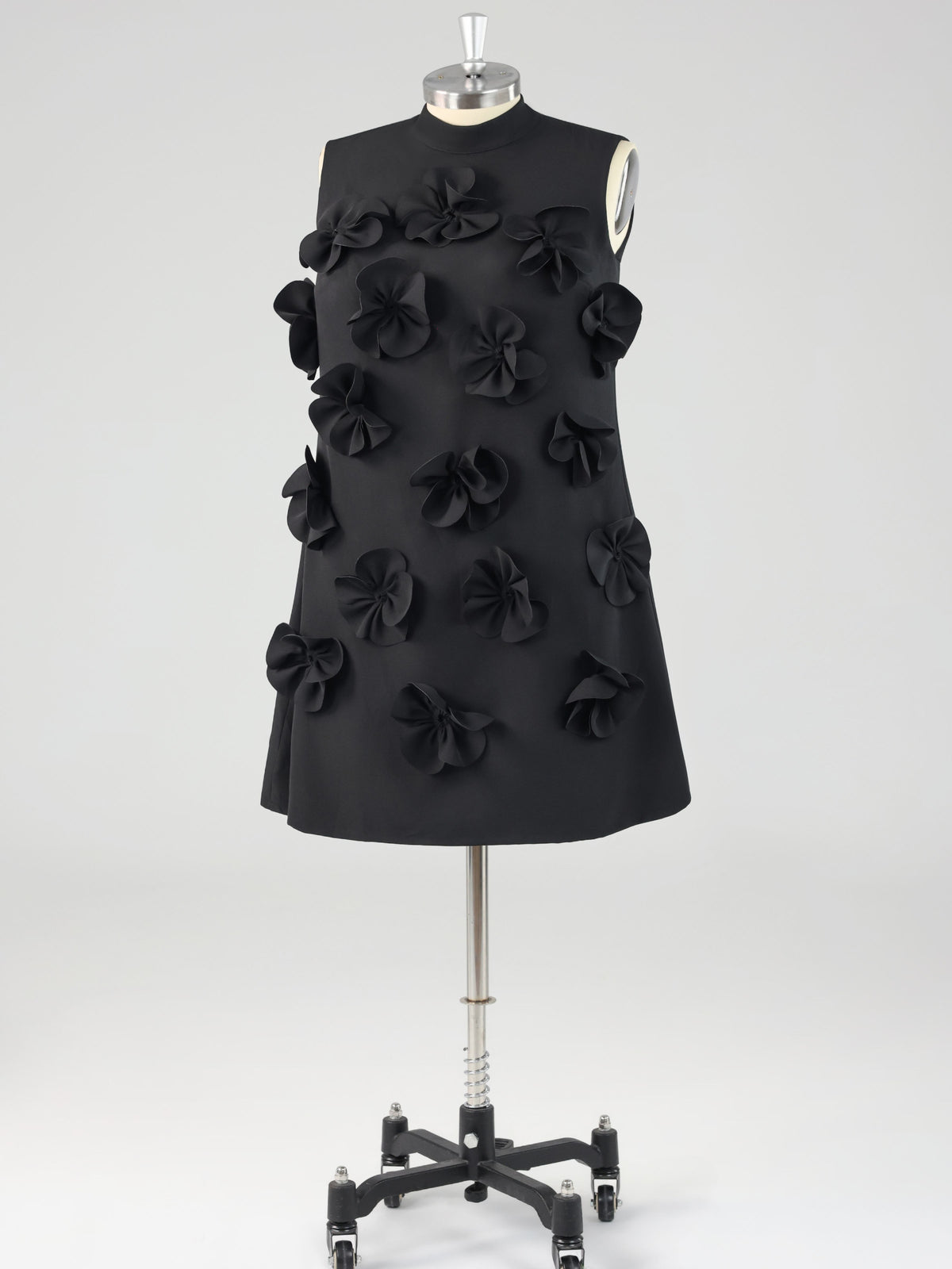 Elvessa Sleeveless High Neck 3D Floral Mini Homecoming Dress